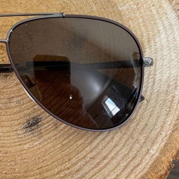 Salvatore Ferragamo Aviator Sunglasses New - Picture 2 of 4